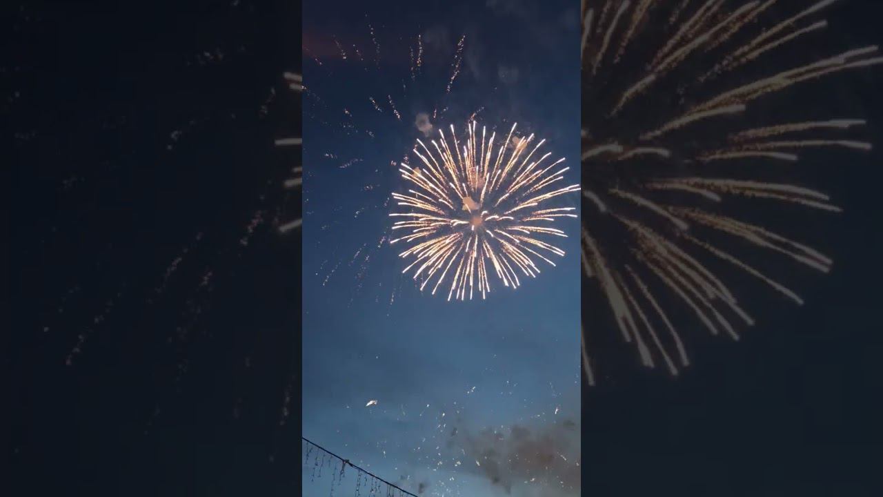 Салют на День Победы.