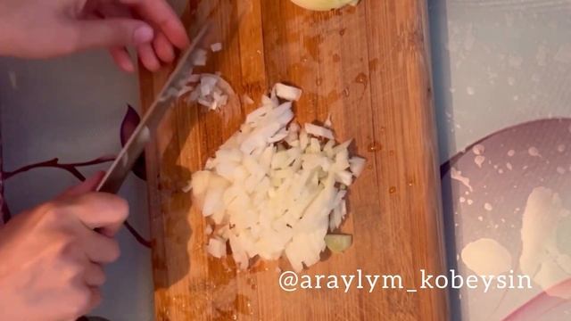 Асбұршақ сорпасы/Гороховый суп