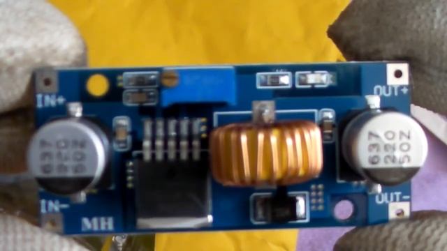 XL4015 5A DC-DC Step Down (Buck) Converter Module
