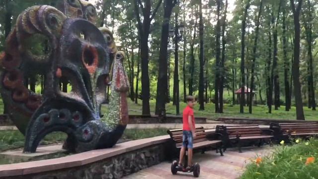 Новый гироскутер. Катаемся в парке