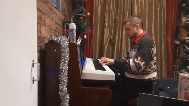 Новогоднее пианино