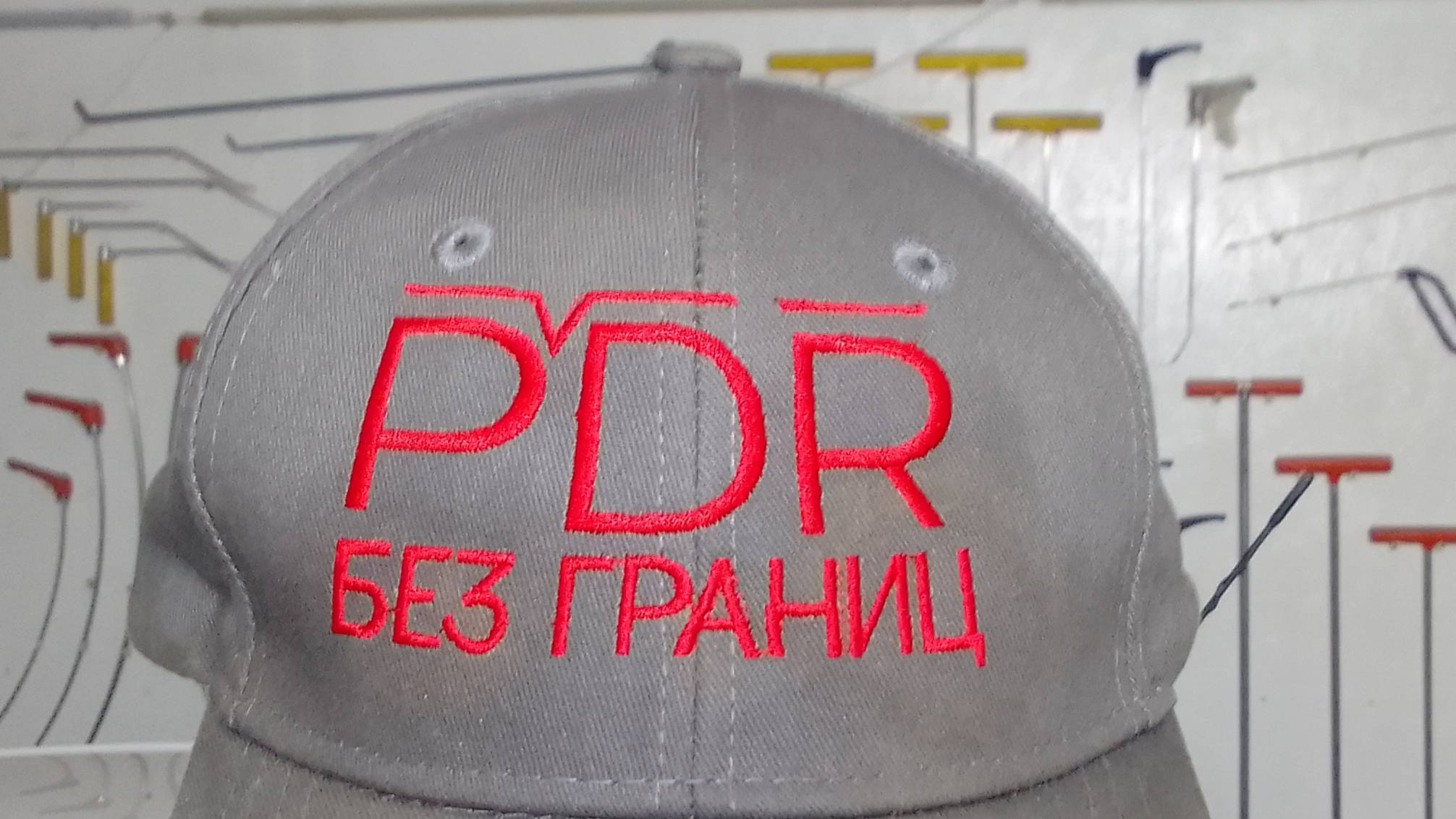 Ремонт крышки багажника на Гранте.После удара в зад.