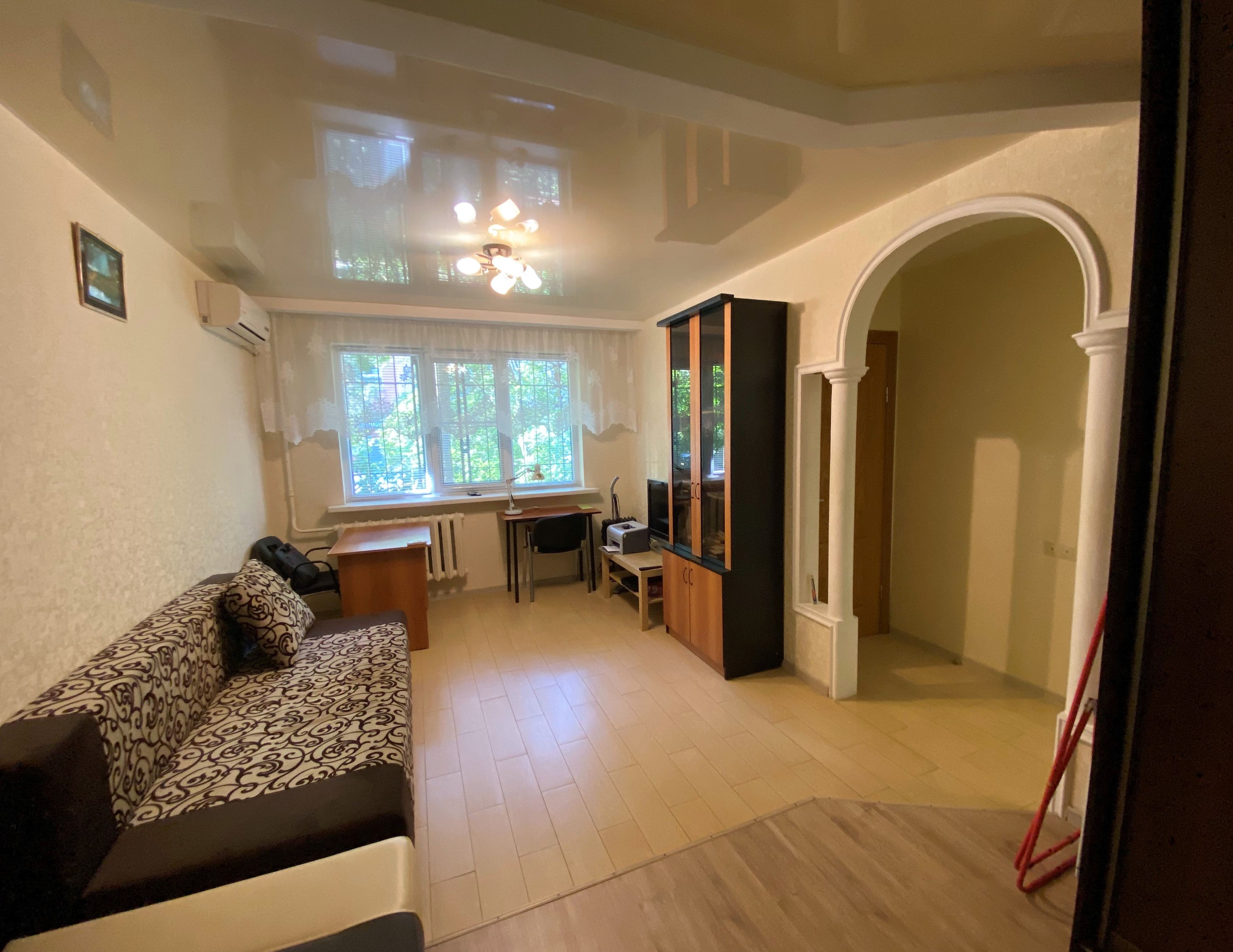 Купить 1-комнатную квартиру с ремонтом, район КГУ, 32 м2, 1/5 эт., Краснодар, 3 890 000 руб.