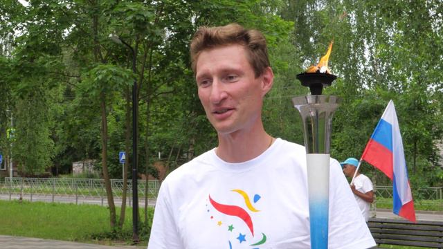 В Смоленске прошла всемирная факельная эстафета «Бег гармонии»
