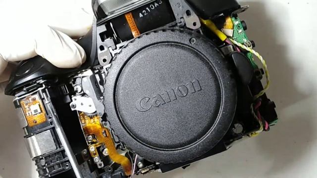 Canon 70d. Перестал включаться. Думал одно, а оказалось другое