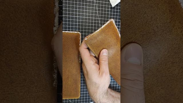 Склеивание двух частей одного коричневого кожаного кошелька #diy #handmade #кожа #leather #shorts