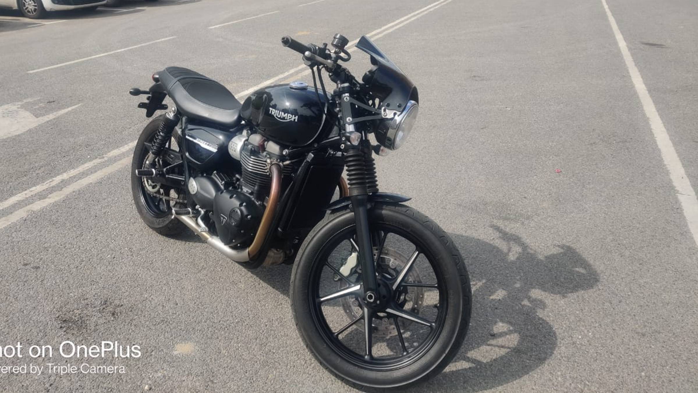 TRIUMPH STREET TWIN 2019 (пробег 9600 км)