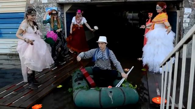 июнь 2019 Обской венецианский карнавал для привлечения внимания к затоплению переходов