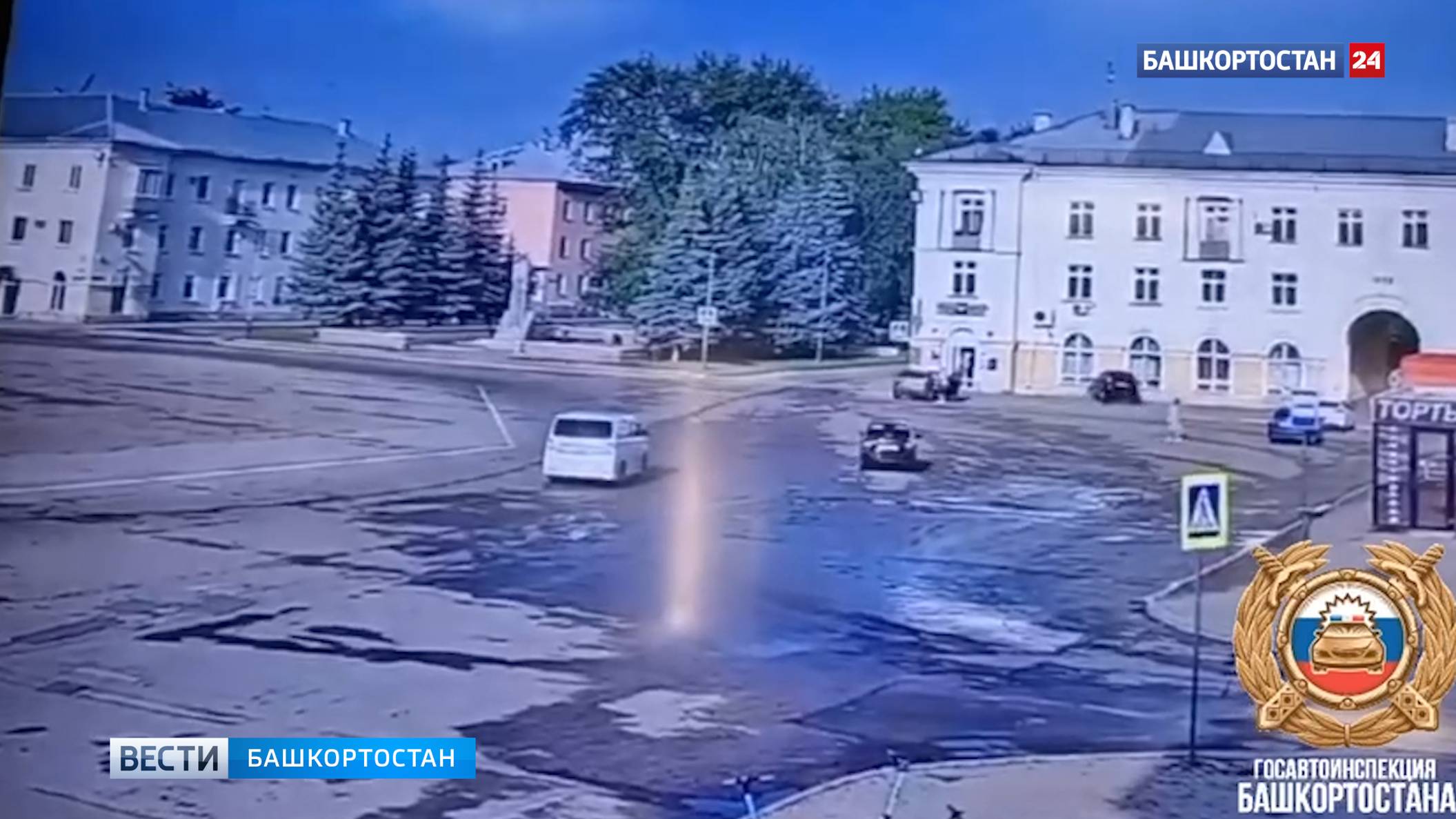Момент ДТП в башкирском Салавате, где пьяный водитель "Калины" врезался в здание, попал на видео