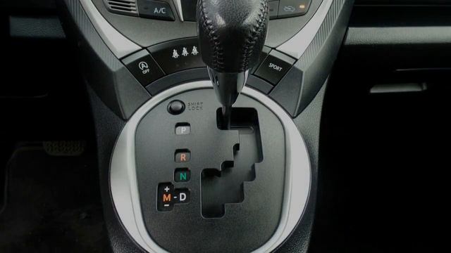 Toyota Verso-S 1.3 VVT-i Dynamic