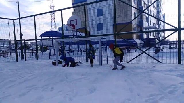 7⚽Городской спортивный проект "Игры на снегу" -11°❄️28.03.21г. Салехард ул. З. Космодемьянской, 69↩