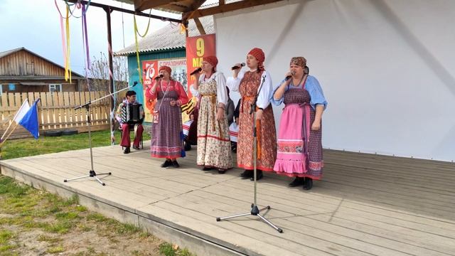 Народный фольклорный ансамбль «Заряница» - Моя Родина Сибирь (Емелин Н.)
