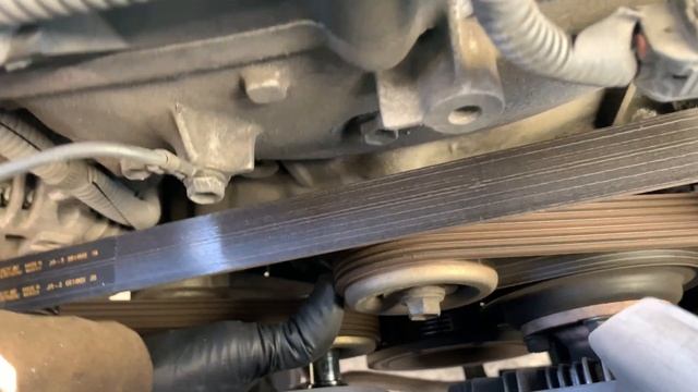 alternador no carga. tacoma 2008 motor 2.7