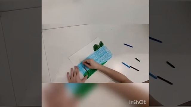 «Морской берег» - рисуем восковыми мелками.