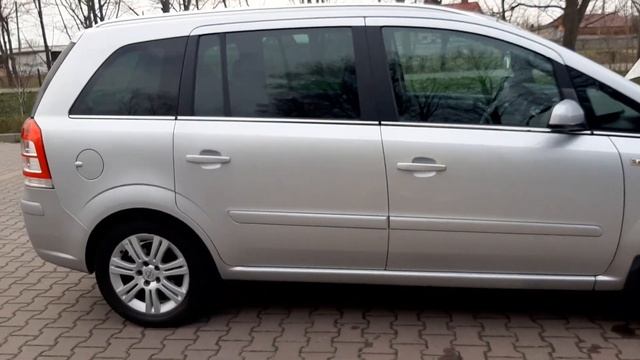 відеоргляд opel zafira b