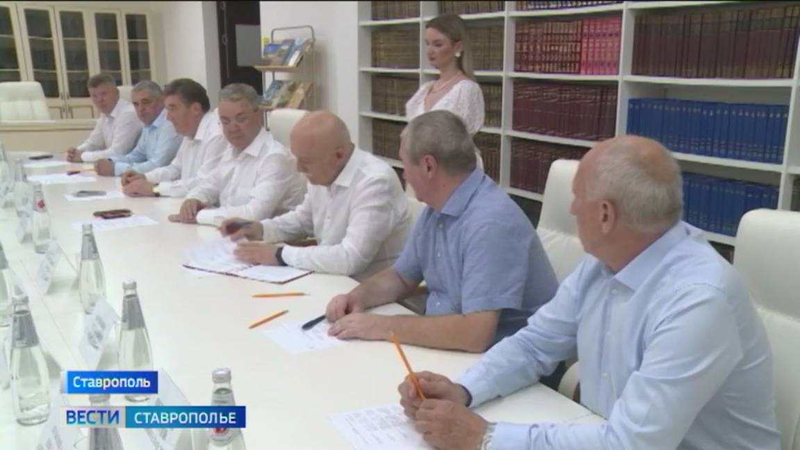 Кандидаты в губернаторы Ставрополья подписали меморандум о честности