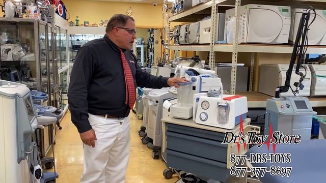 Medela Basic and Medela Vario 18 Portable Aspirator Suction Pump Comparison Review Video