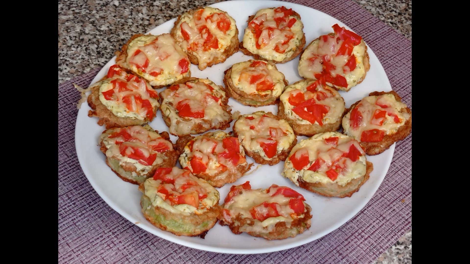 КУСОЧЕК ЛЕТА!! КАБАЧКИ с ПОМИДОРАМИ и СЫРОМ! A PIECE OF SUMMER!! ZUCCHINI with TOMATOES and CHEESE!