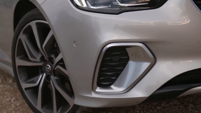 Opel Insignia GSi Sports Tourer Design | CarZilla