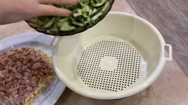 САЛАТ  