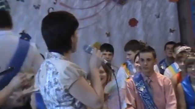 Выпускной 2009 в ОШ № 13.часть1.