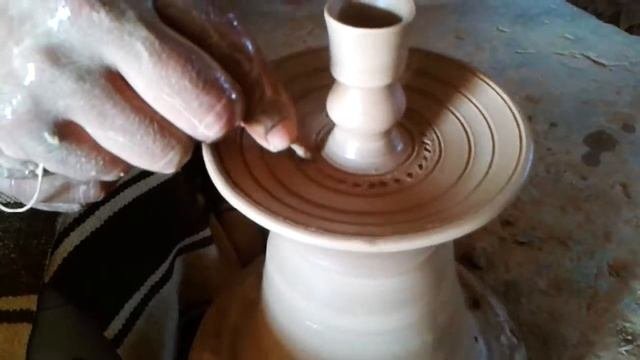 за минуту и  гончарное изделие готово
