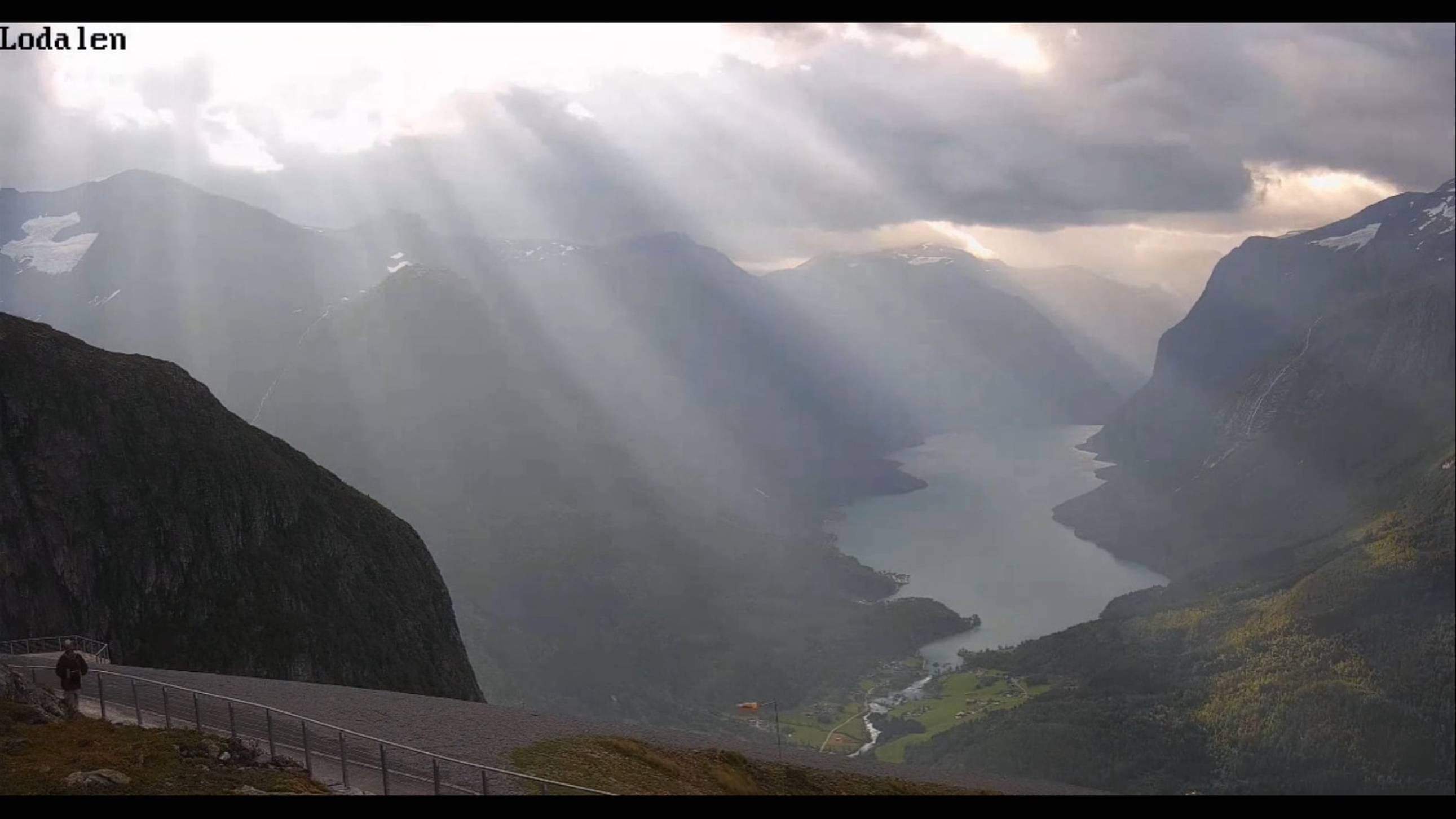 086. 2024-08-20 Lodalen Loen. Сумеречные лучи +