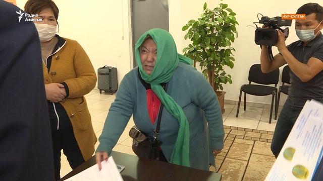 Многодетные ночуют в правительственном здании. Чего они требуют?