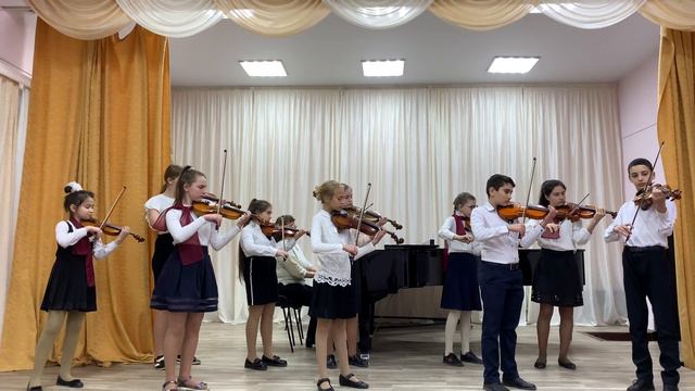 г.Симферополь МБУ ДО СДМШ №3 им.Ю.Богатикова Творческий коллектив Ансамбль  скрипачей "Вдохновение"