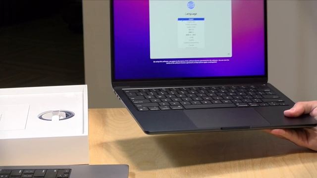 M2 MacBook Air Unboxing! Full Review Coming Soon.
