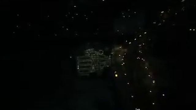 Une vue de nuit sur l'Humboldt-Box depuis la FernehTurm