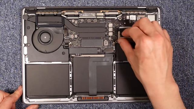 【ジャンク】MACBOOKPRO（マックブックプロ）2016のSSDを超安価に１TBに増設する。