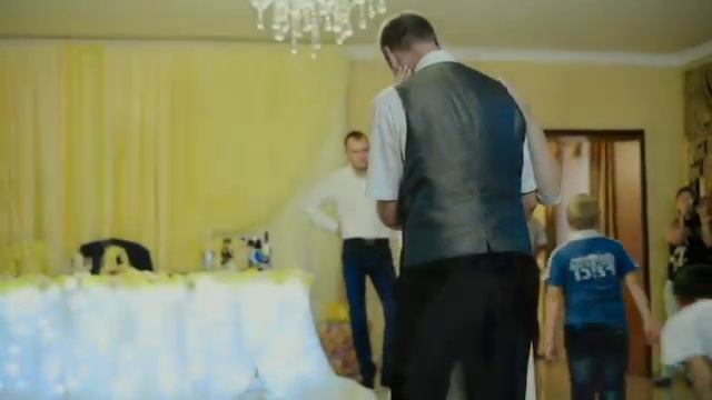 Поющий коуч Карина Решетняк
Чумаков- тут и там