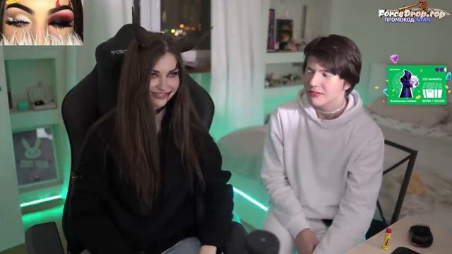 ЖОЖО ОТШЛЕПАЛ АРИНУ НА СТРИМЕ/НАРЕЗКИ FREAK SQUAD