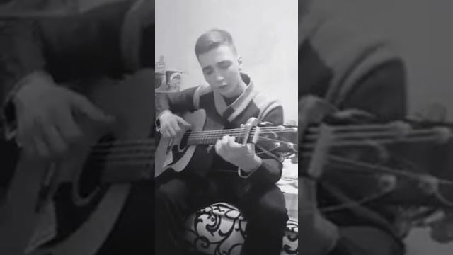 На гитаре.  Век не забуду