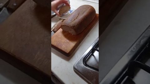 Инсульт. Лайфхак. Как порезать хлеб одной левой. Здоровья Вам!!!