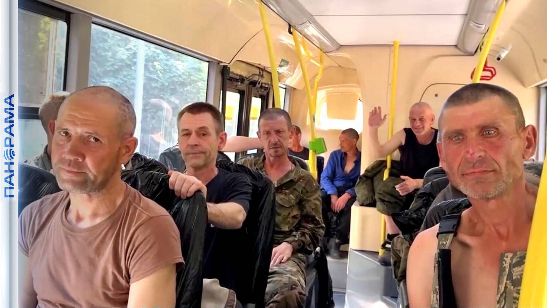 «На родной земле!» 95 российских военнослужащих вернулись на Родину из украинского плена