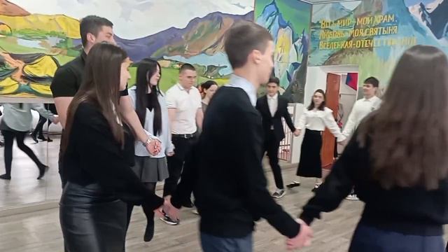 15 мая 2024 года во Владикавказском гуманитарном лицее прошёл отчётный концерт танцевального кружка