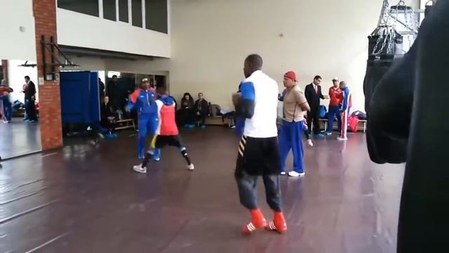 BOYKO-SPORT - работают по боксерской груше