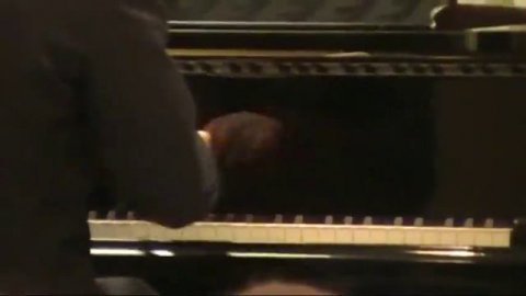 Novelette in Fourths (George Gershwin) played by Frederick Hodges