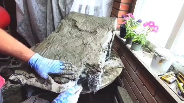 Никто не догадается что эта Поделка из обычных пластиковых ящиков и цемента.
