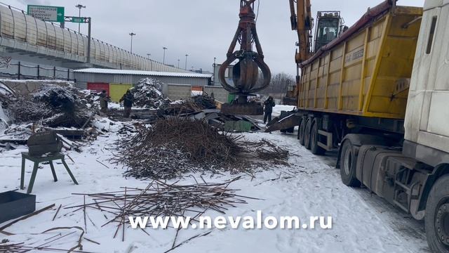 НЕВАЛОМ. Погрузка арматуры!