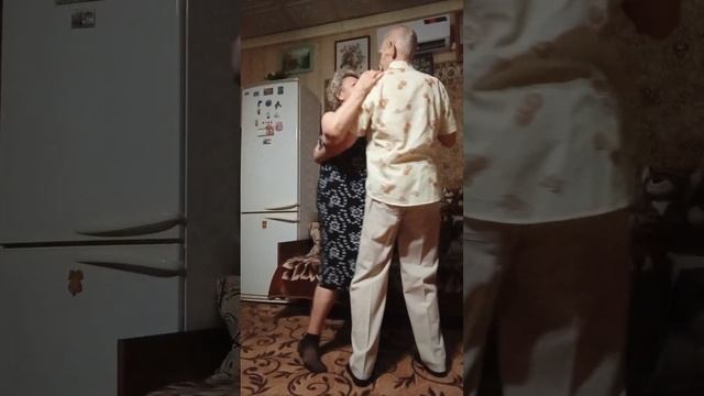 Горлица и дятел.