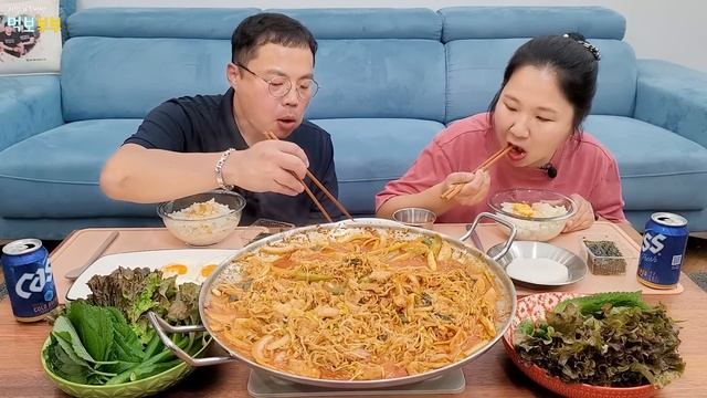 콩나물불고기 먹방 ㅣ 아삭아삭한 콩불을 쌈싸먹으면 얼마나 맛있게요?? 밥도둑으로 인정?Korean Bean Sprout BulgogiㅣCooking & Mukbang
