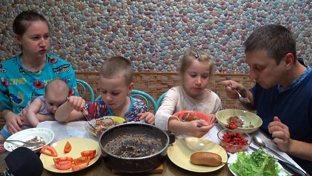 МУКБАНГ САРДЕЛЬКИ С ГРЕЧКОЙ | MUKBANG SAUSAGES WITH BUCKWHEAT #mukbang #мукбанг