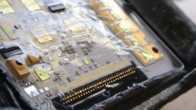 Inside Opel Vectra C engine ECU  Z32SE