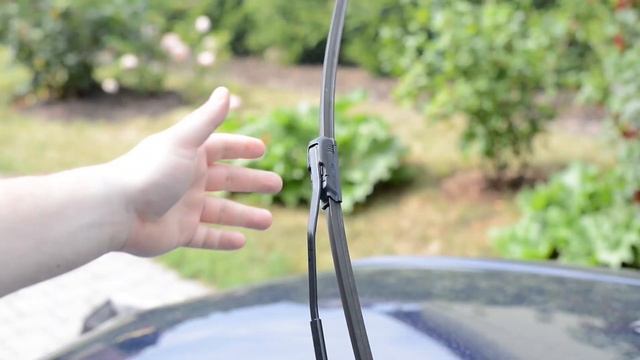 Bosch 601S TWINSpoiler & H409 Scheibenwischer - Montage Test Wasser / Regen mit Toyota Avensis T25