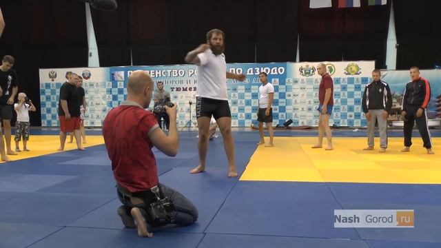 мастер класс Александра Емельяненко (Mixed Martial Arts) тюменским спортсменам в центре Дзюдо Тюмен