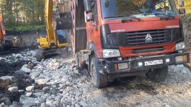 опасная разгрузка бутового камня