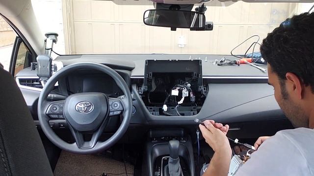 Adding Android Auto in Toyota Corolla 2020 | Hindi